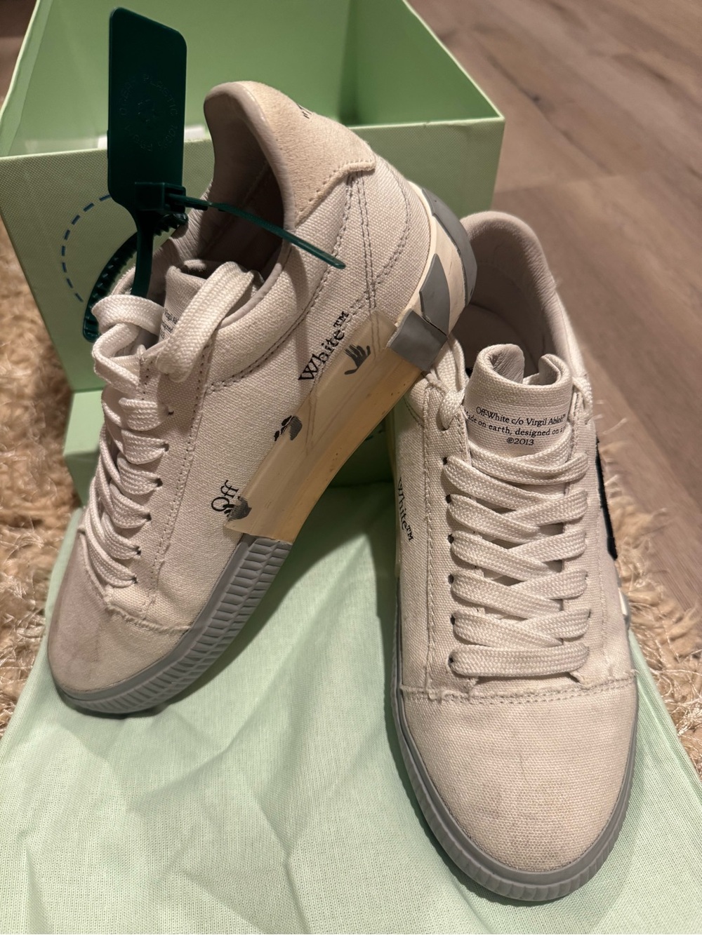 Off-White Men’s Low-Top Canvas Sneakers in Cream and Gray Accents